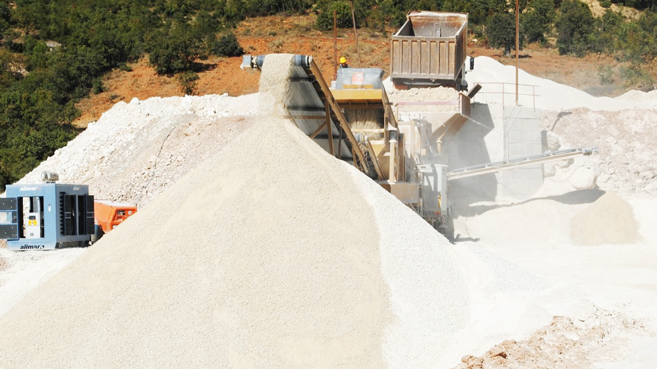 Madencilik Kırma ve Eleme Tesisi - Drg Makina Kırıcı Tesisi: Taşınabilir Madencilik Eleme Çözümlerinde Öncü