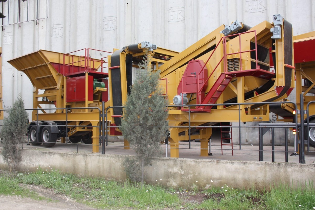 Sahibinden 100 Ton/Saat Kapasiteli Mobil Konkasör