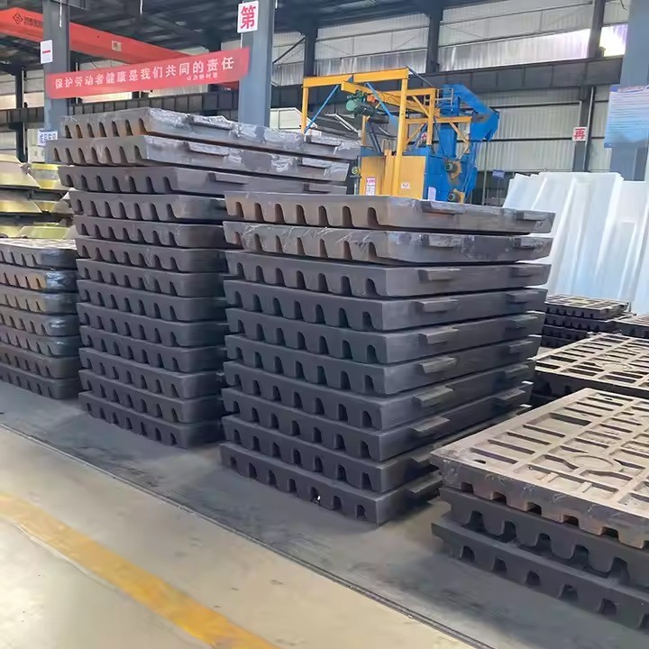 90 lık çeneli kırıcı döküm astarları - DRG Makina