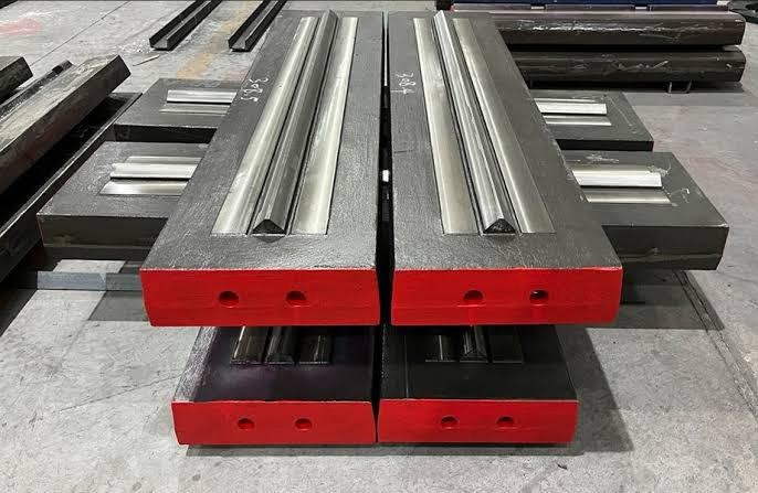 Aşınmalara Dayanıklı Konkasör Palet Bıçakları - DRG Makina,