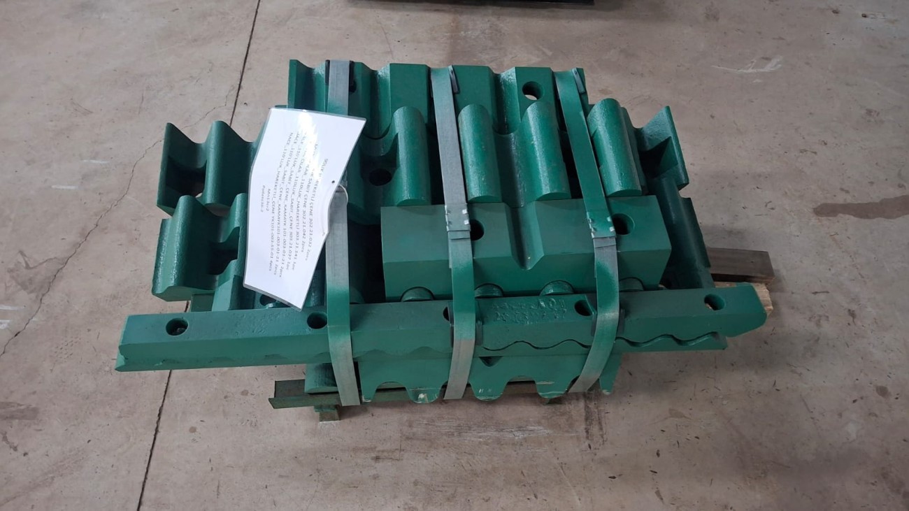 90’lık Hareketli ve Sabit Çene Dökümleri Mn18Cr2 Manganlı–Kromlu Alaşımlı Çelik