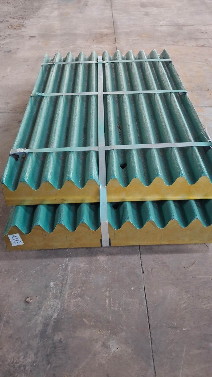 110 LUK ÇENELİ KIRICI HAREKETLİ SABİT ÇENE DÖKÜMLERİ MN18CR2